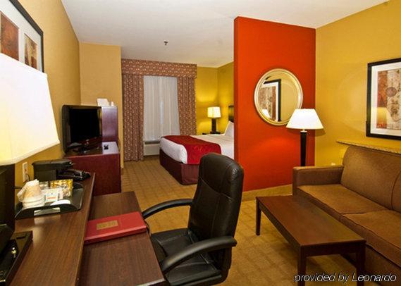 Comfort Suites Tupelo Exterior photo