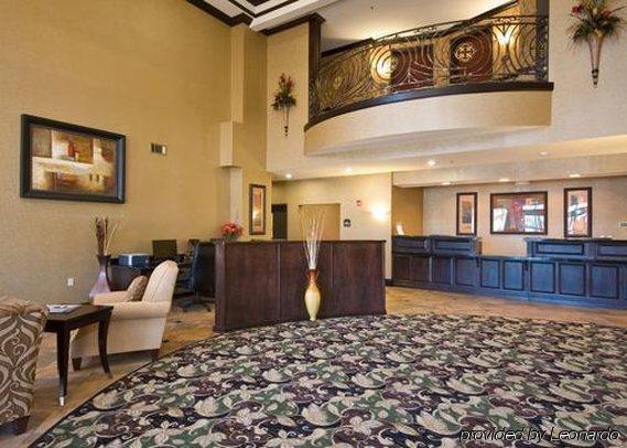 Comfort Suites Tupelo Interior photo