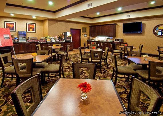 Comfort Suites Tupelo Exterior photo
